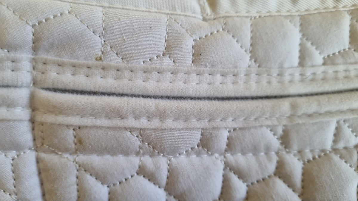 EA Mattes correction half pad CLEARANCE - quilted dressage cut - Medium