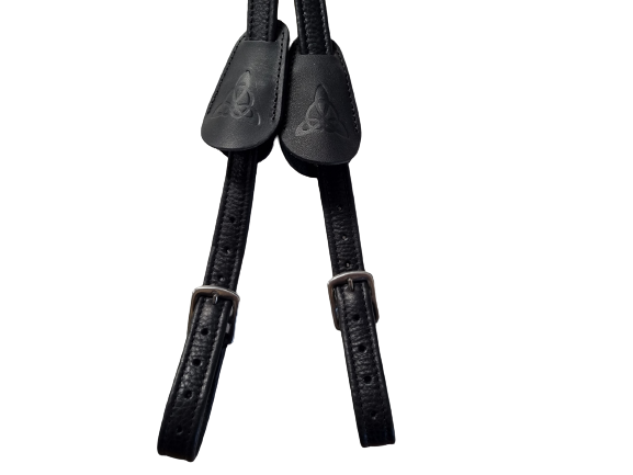 Bliss of London mono dressage stirrup leathers - black showing buckles